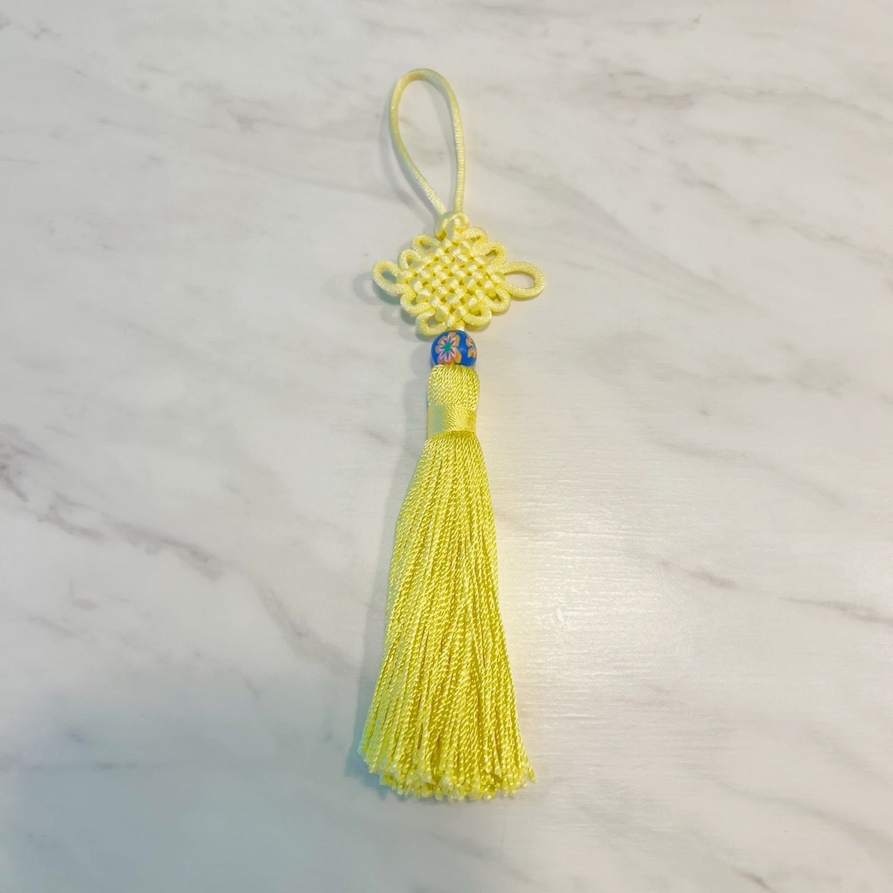 グッドラックノットタッセル パステルイエロー&ビーズ