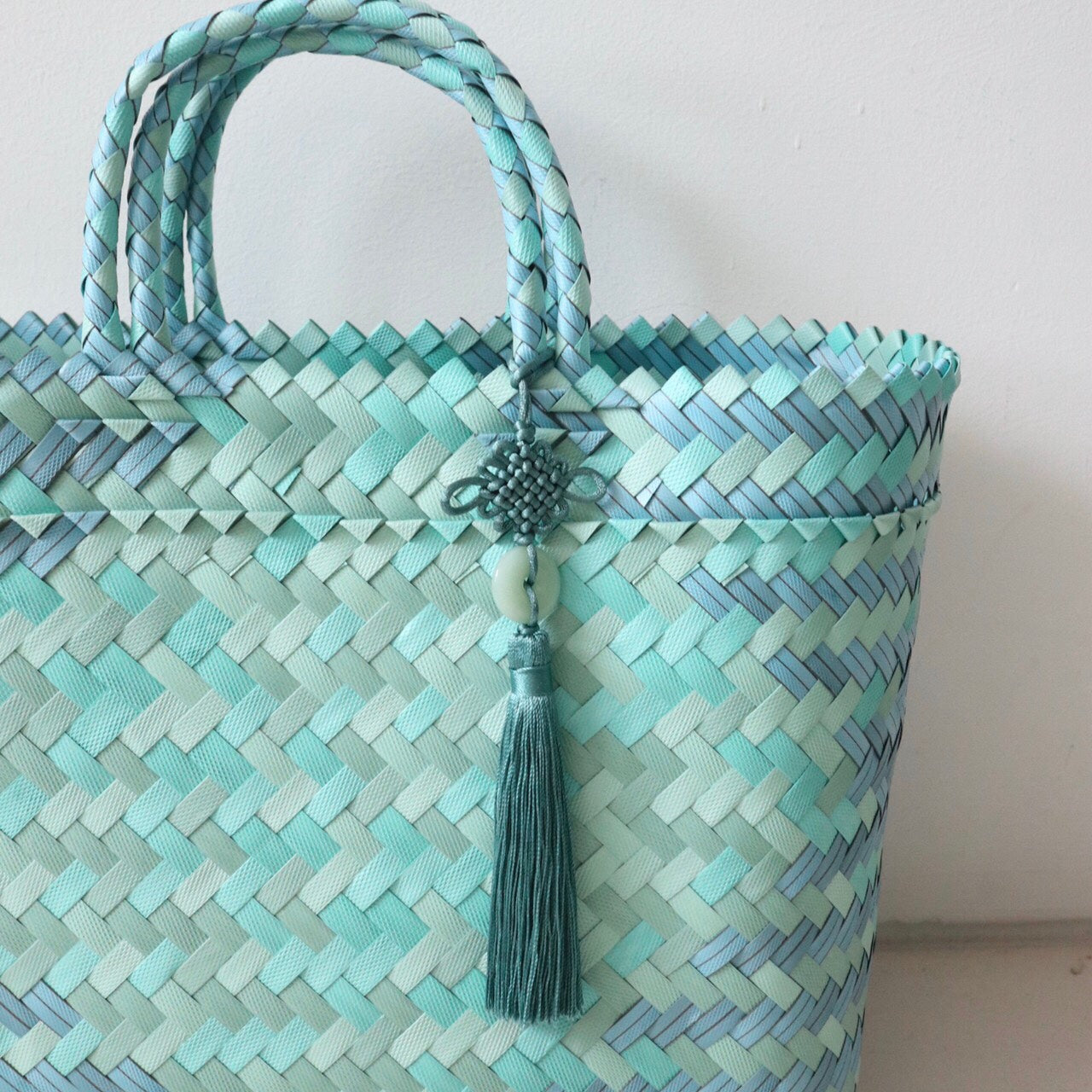 【再入荷】グッドラックノットタッセル ラッドグリーン&ジェイド